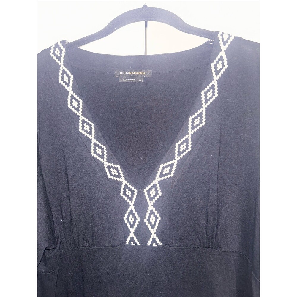 BCBGMAXAZRIA Tunic Top Womens XL Black White Geometric Embroidered V-Neck - Picture 2 of 8